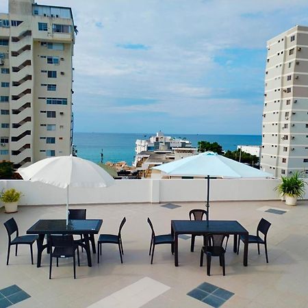 Alojate A Una Calle De La Playa Y Malecon Salinas  Dış mekan fotoğraf