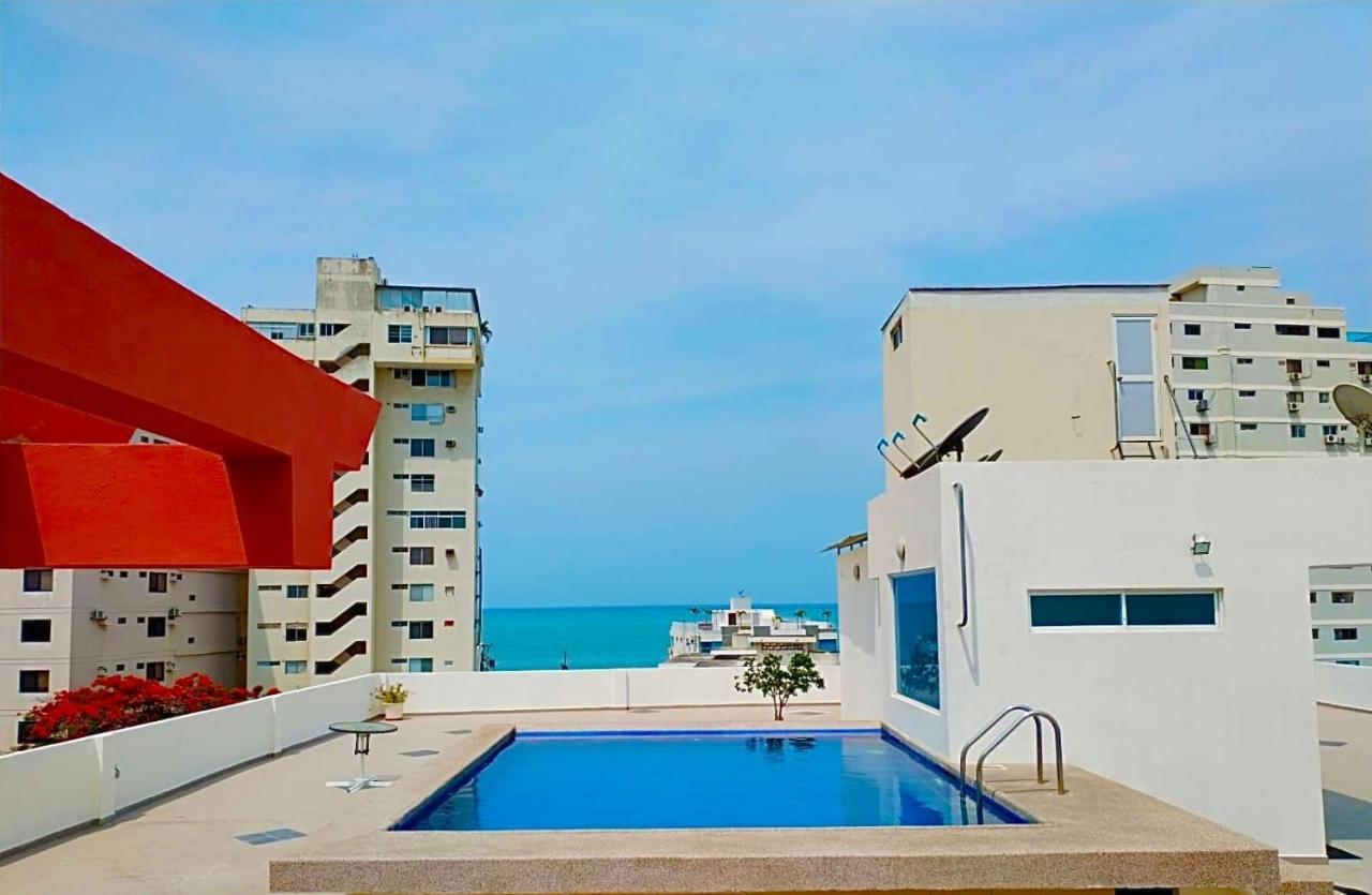 Alojate A Una Calle De La Playa Y Malecon Salinas  Dış mekan fotoğraf