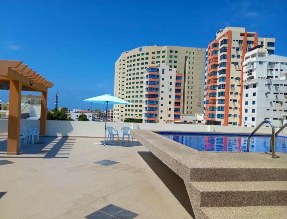 Alojate A Una Calle De La Playa Y Malecon Salinas  Dış mekan fotoğraf